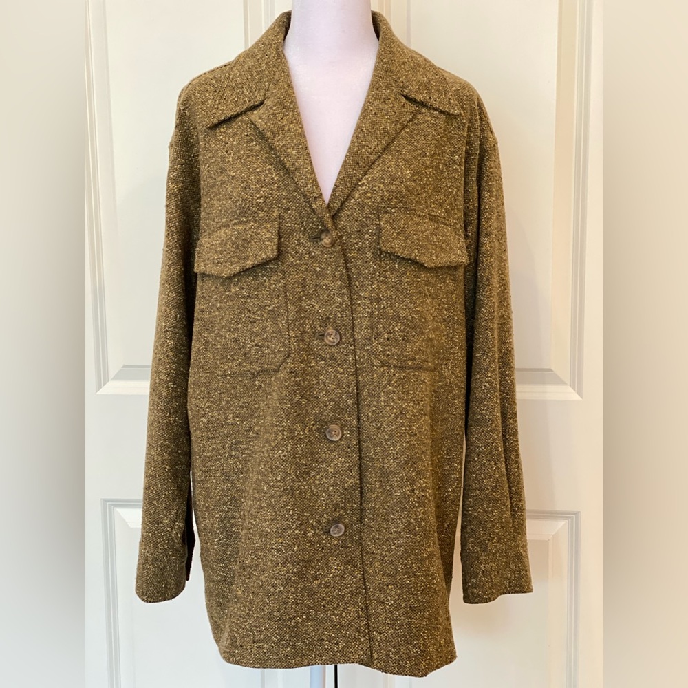 Company by Ellen Tracy Wool Shirt Jacket. Moss green multicolor, Size Large.